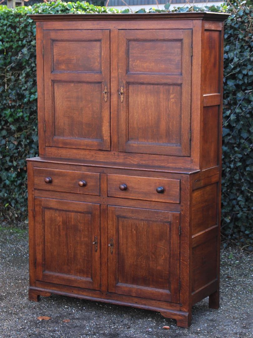 antike-englische-schrank